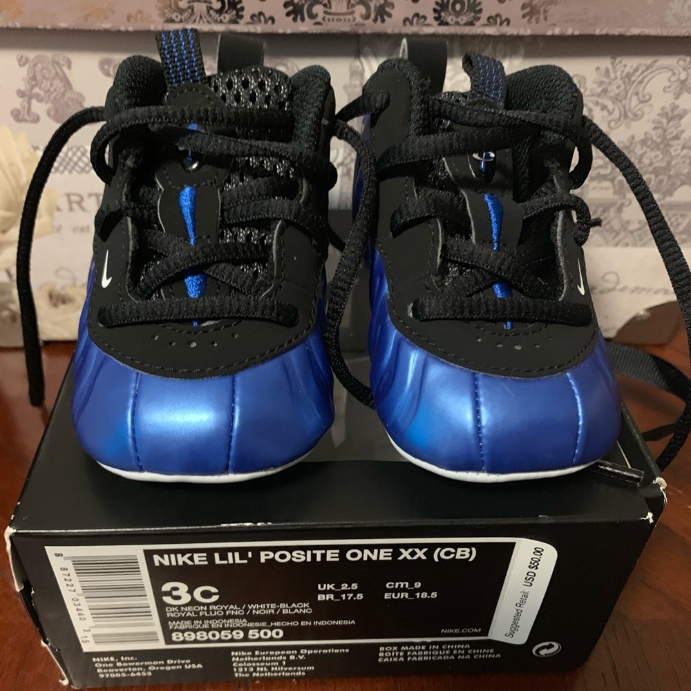 Baby sneakers! -Nike